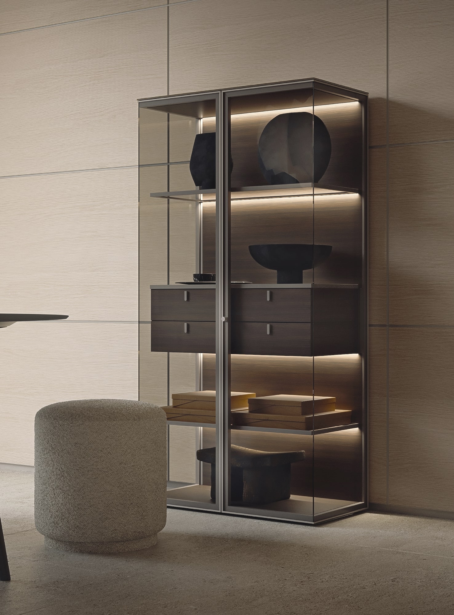 Aliante is a new glazed wardrobe for the living room designed by Giuseppe Bavuso