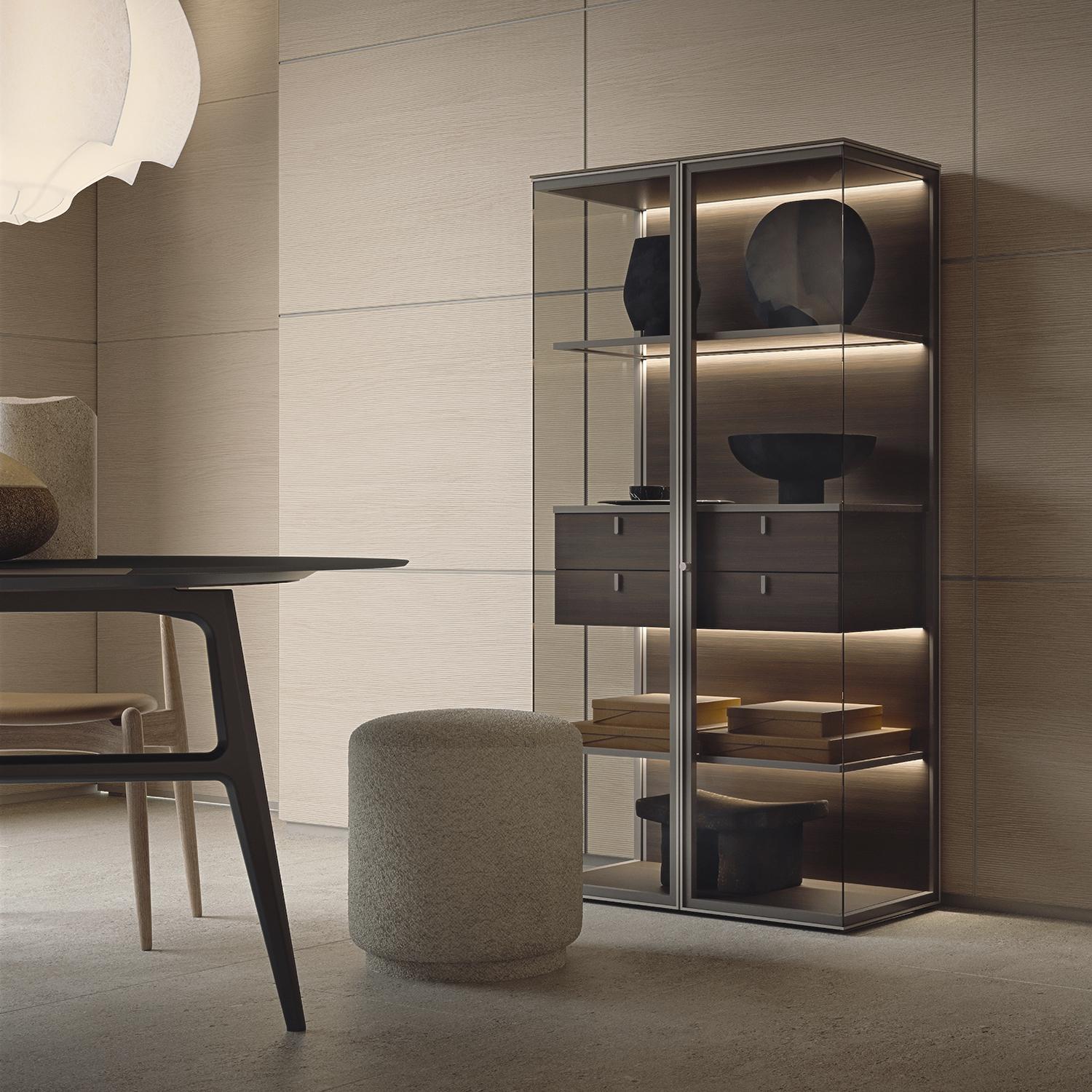 Aliante je nová presklená skriňa do obývacieho priestoru navrhnutá Giuseppe Bavusom